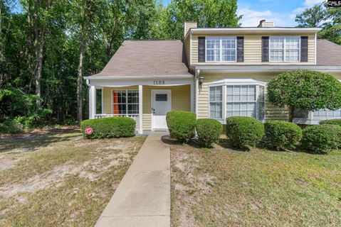 1108 Cloister Place active home in Lamplighter Village, Columbia, SC