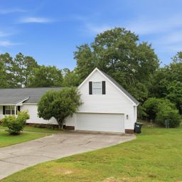 425 Crestwood Arch
