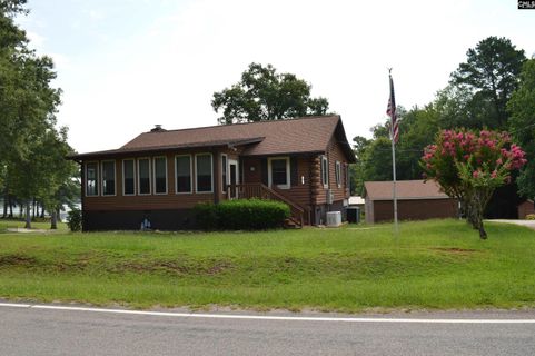591 Molly Creek Molly Creek Circle active home in Lake Wateree, Ridgeway, SC
