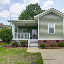 2 Bay Laurel Place