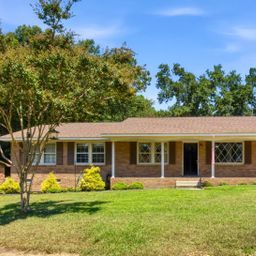 3136 Woodsen Circle