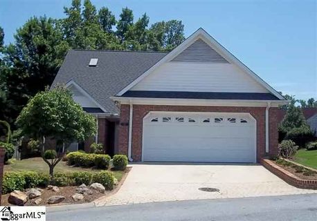 212 Greenview Circle