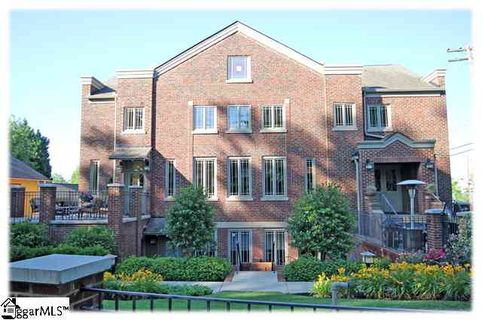 325 Hampton Ave Unit 106