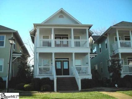 14B Oakhurst Ave