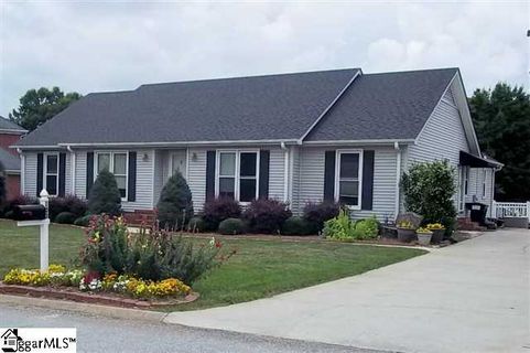 103 N Chancelor Drive