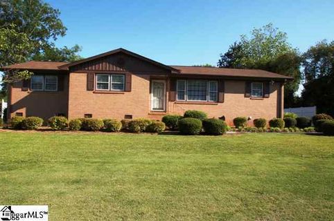 102 Hiwassee Drive