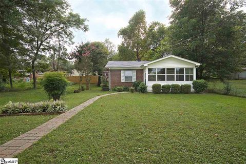 128 Ridgeway Drive