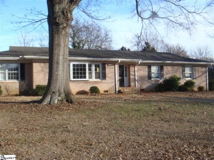132 Lake Forest Drive sold home in Stone Lake Heights, Greenville, SC