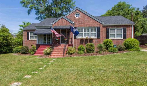 Previously sold for $325,000