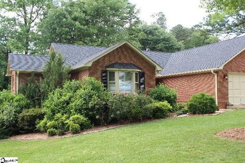8 Fairoaks Drive