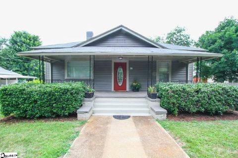 118 Colonial Avenue