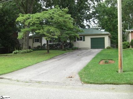 104 Forestdale Drive