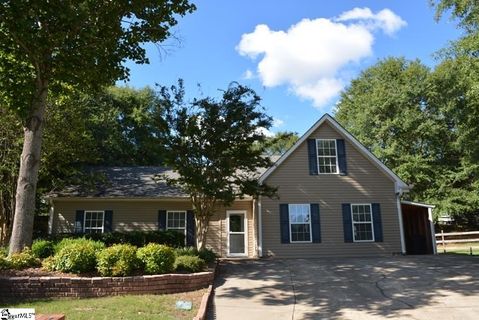 3 Roundleaf Court