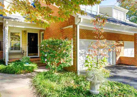 1229 Shadow Way