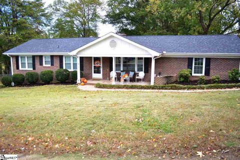 8 Hastings Circle