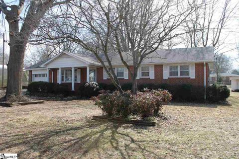 5 Fairlawn Circle