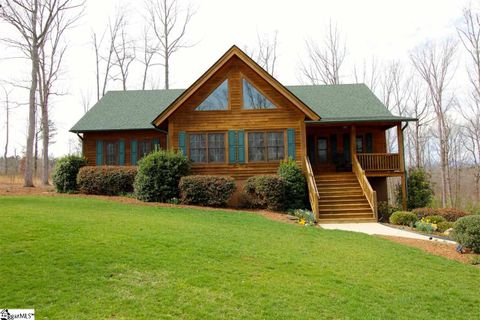 215 Lord Byron Lane