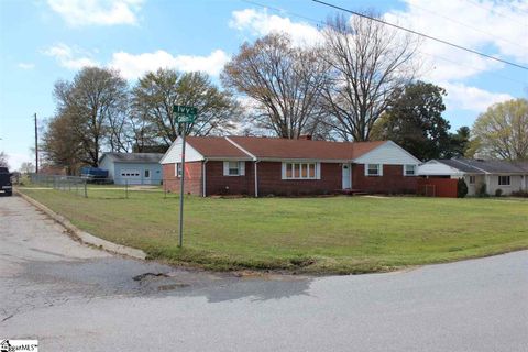 201 Ivy Drive