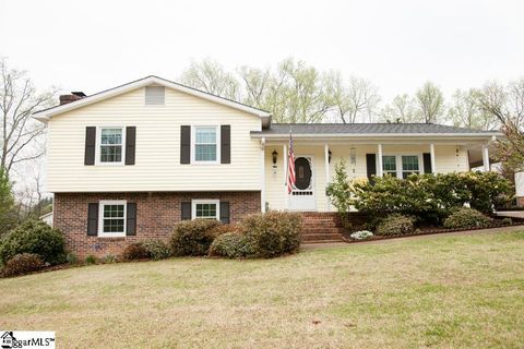 114 Hunters Trail
