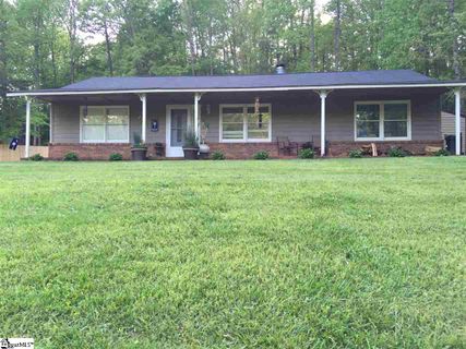 1205 Pineview Drive