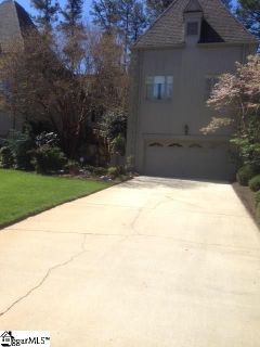 207 Castellan Drive