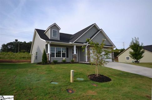 1016 Whirlaway Circle