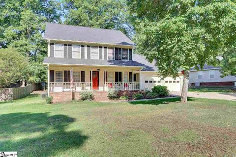 215 Bendingwood Circle