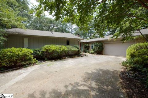100 Lakewood Circle
