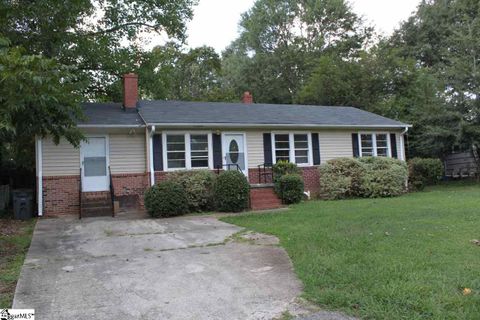 6 Mayflower Avenue