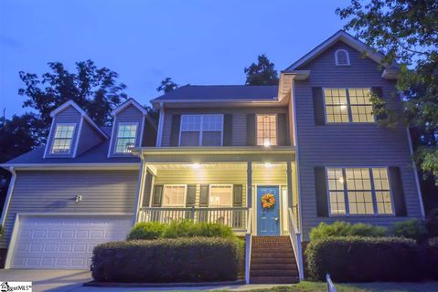 8 Bittercrest Court