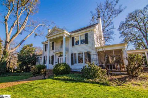 Previously sold for $725,000