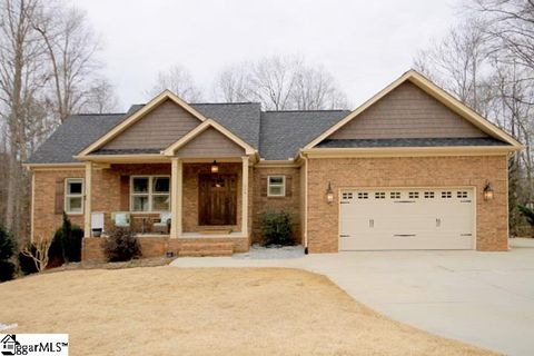 204 Fox Farm Way
