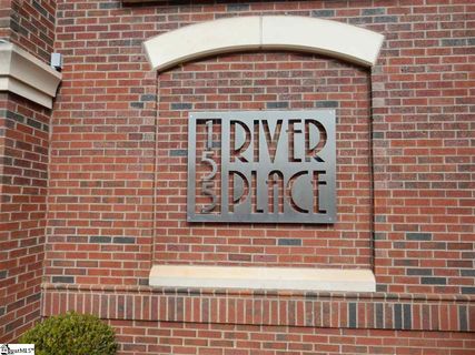 155 Riverplace Unit 401