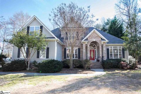204 Dunrobin Lane