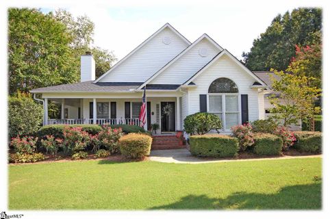 15 Parkcrest Court