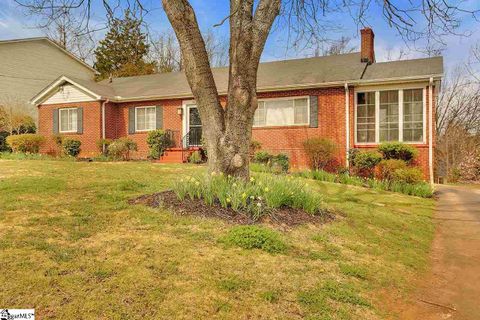 305 Edwards Road