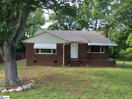121 Tanglewood Drive
