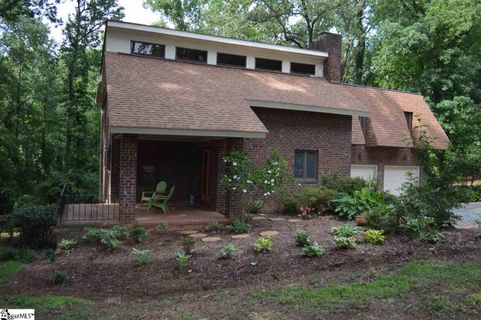 212 Lakecrest Drive