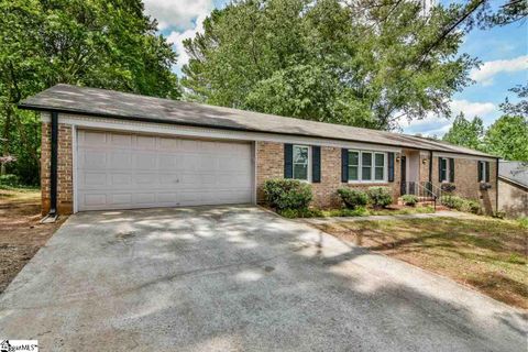 5 Eastwood Drive