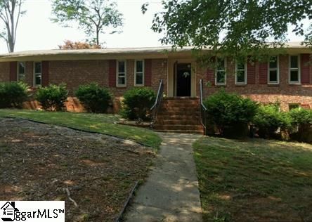 205 Mistletoe Drive