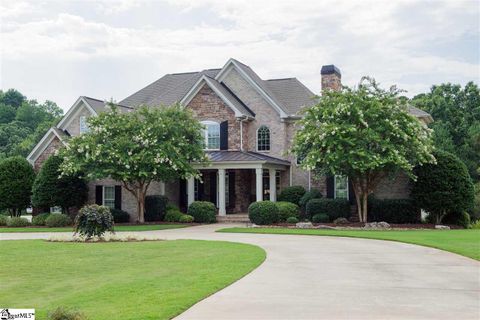 18 Great Lawn Drive