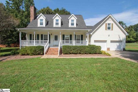 102 Hidden Creek Drive