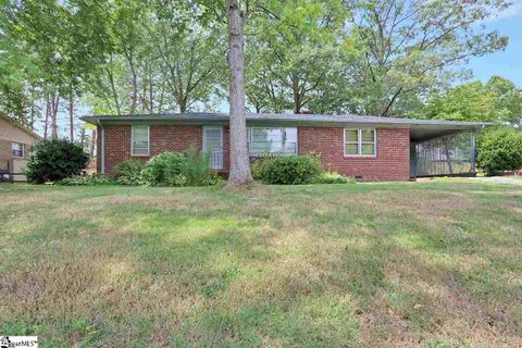 200 Ruth Drive sold home in Pinecrest, Easley, SC