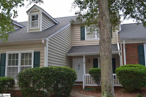 40 Wood Pointe Drive Unit 7