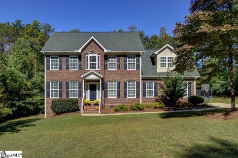 412 Lakecrest Drive