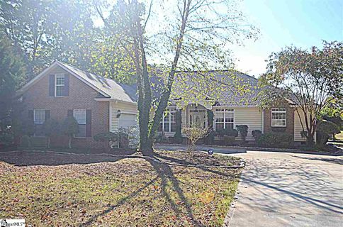 211 W Magill Court sold home in Cameron Woods, Greer, SC