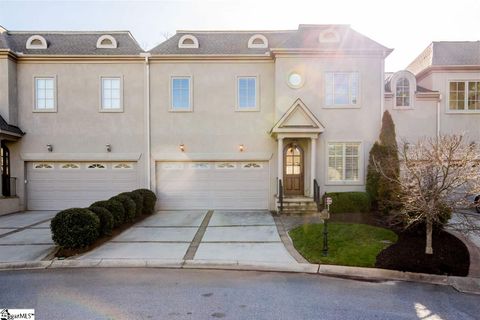 40 Castellan Drive