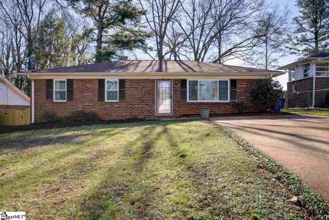 18 Bradley Boulevard