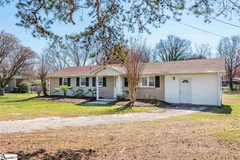 7 Archwood Court sold home in Collinwood Park, Taylors, SC