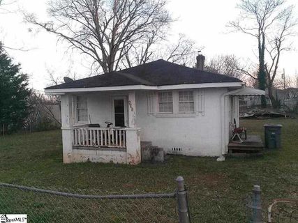 405 Highlawn Avenue